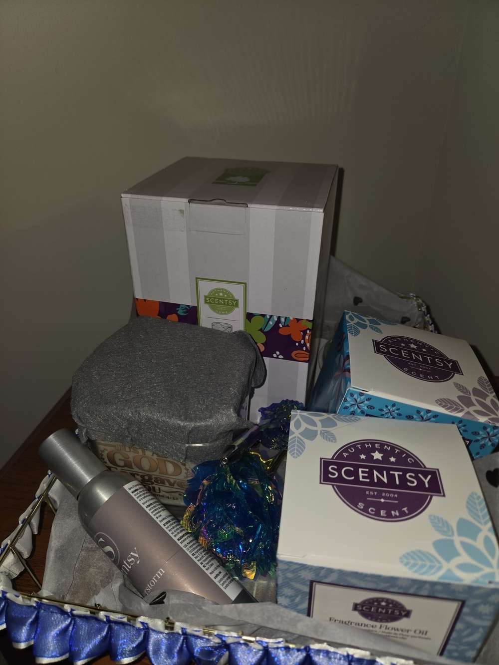 Scentsy Warmer Gift Set - Purple/Blue Accents